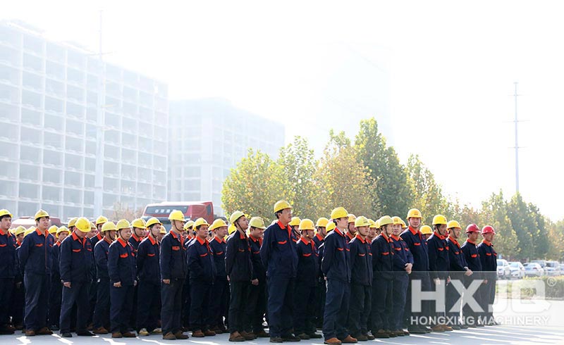 HXJQ employees in a morning meeting 